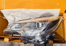  Đèn pha LED RH Mitsubishi Attrage 2020–2024 (Lòng trắng)