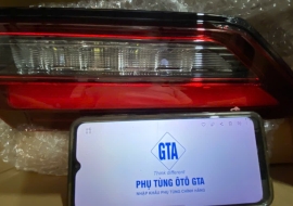 Đèn hậu trong RH Mitsubishi Xpander 2022-2025 8330B394